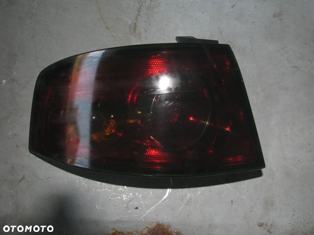 LAMPA PRAWA TYLNA SEAT IBIZA III 6L6945095A