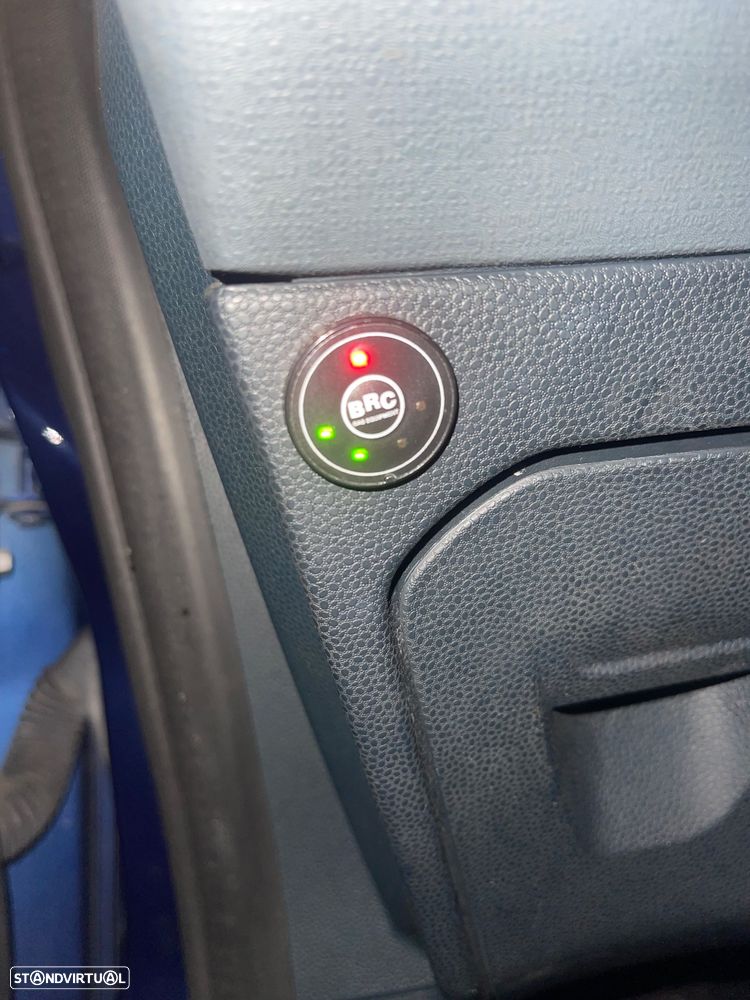 Ford Fiesta - 4