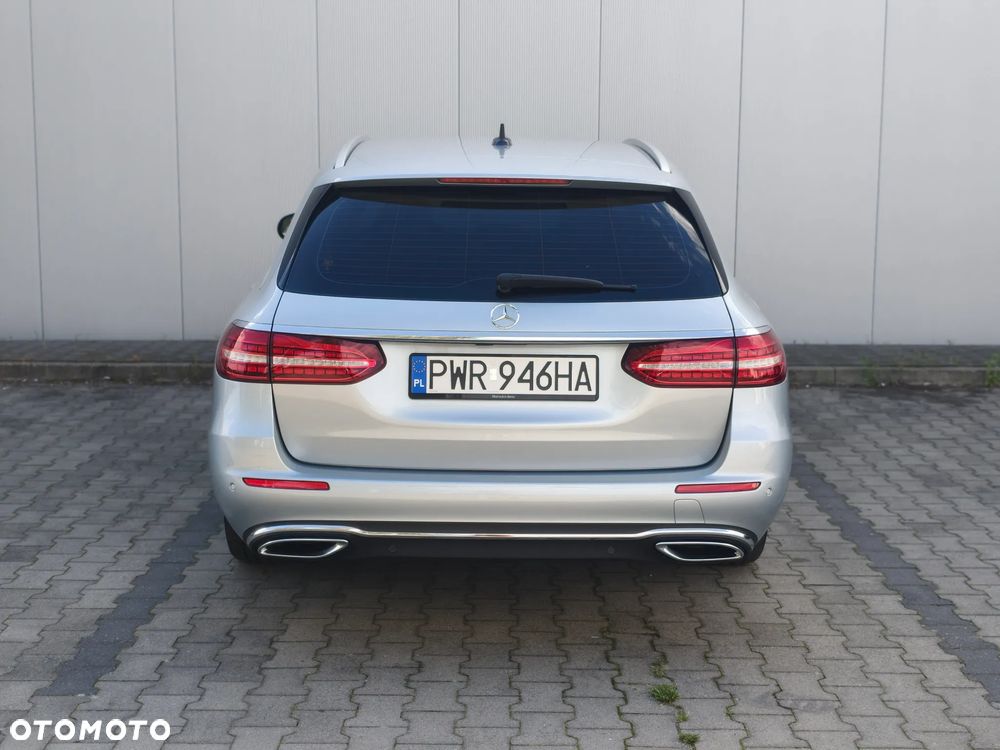 Mercedes-Benz Klasa E 220 d 9G-TRONIC Avantgarde - 4
