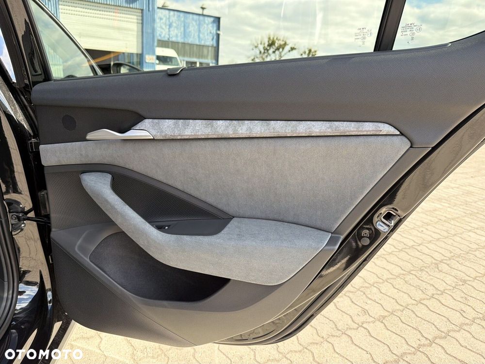 Skoda Superb 2.0 TDI SCR 4x4 Drive DSG - 21