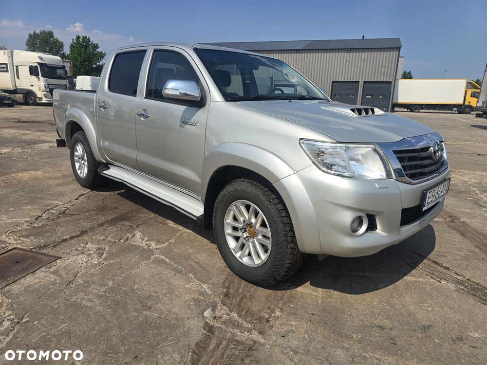 Toyota Hilux - 2