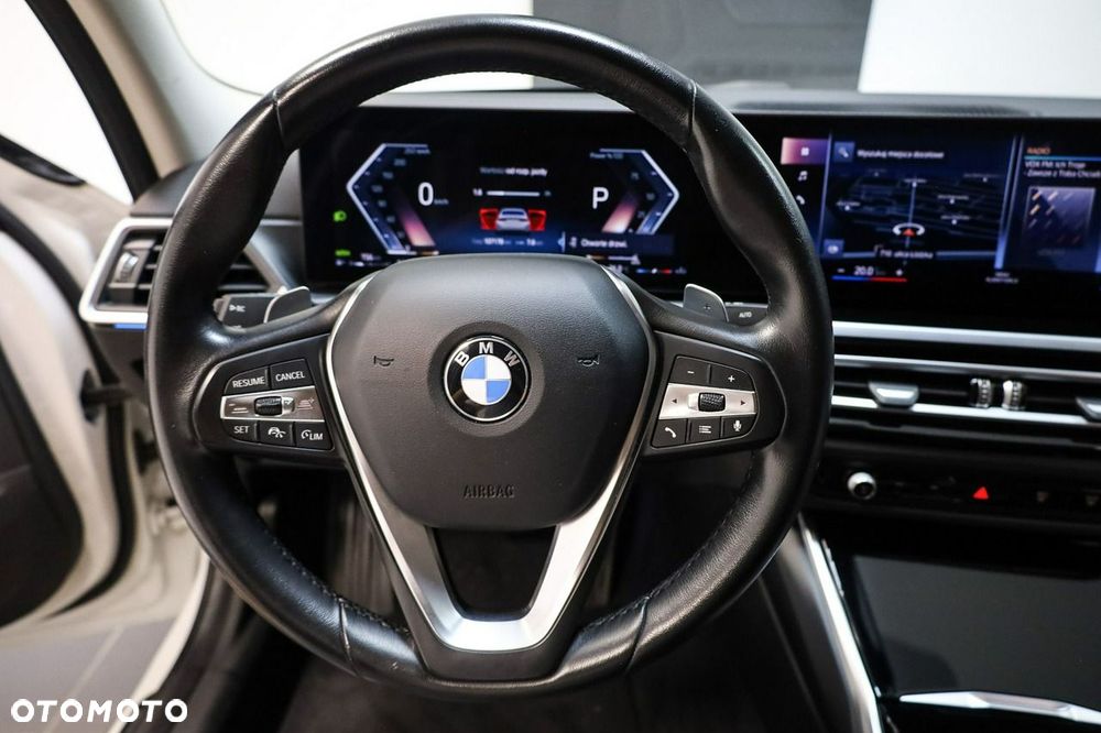 BMW Seria 3 - 16