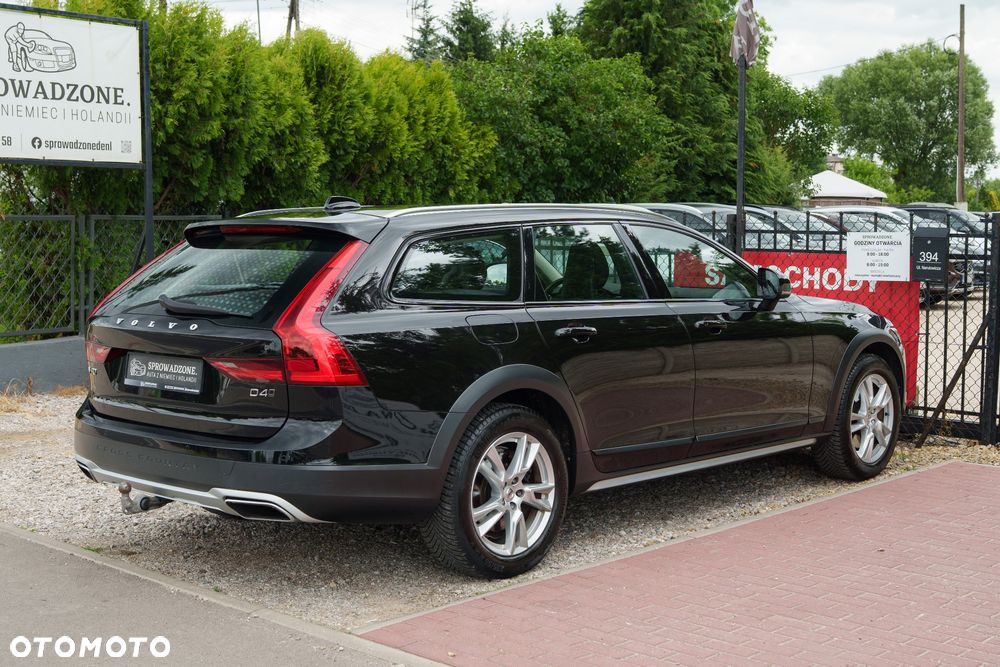 Volvo V90 Cross Country D4 AWD Geartronic Pro - 36