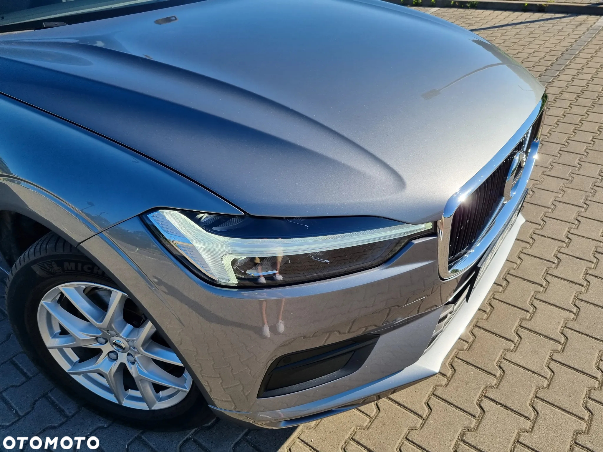 Volvo XC 60 B4 B Momentum - 25
