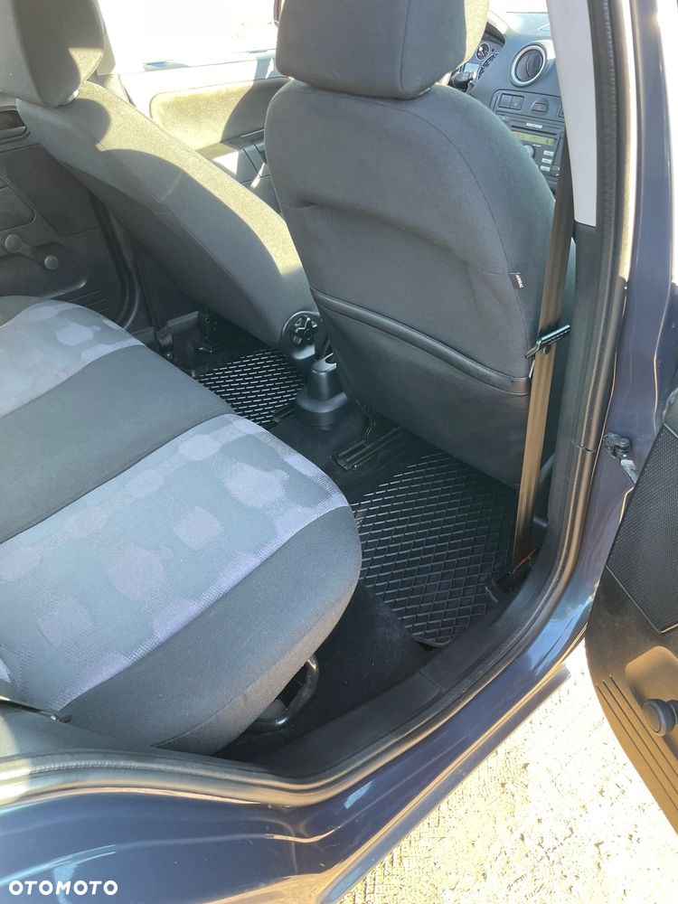 Ford Fusion 1.4 Trend - 10