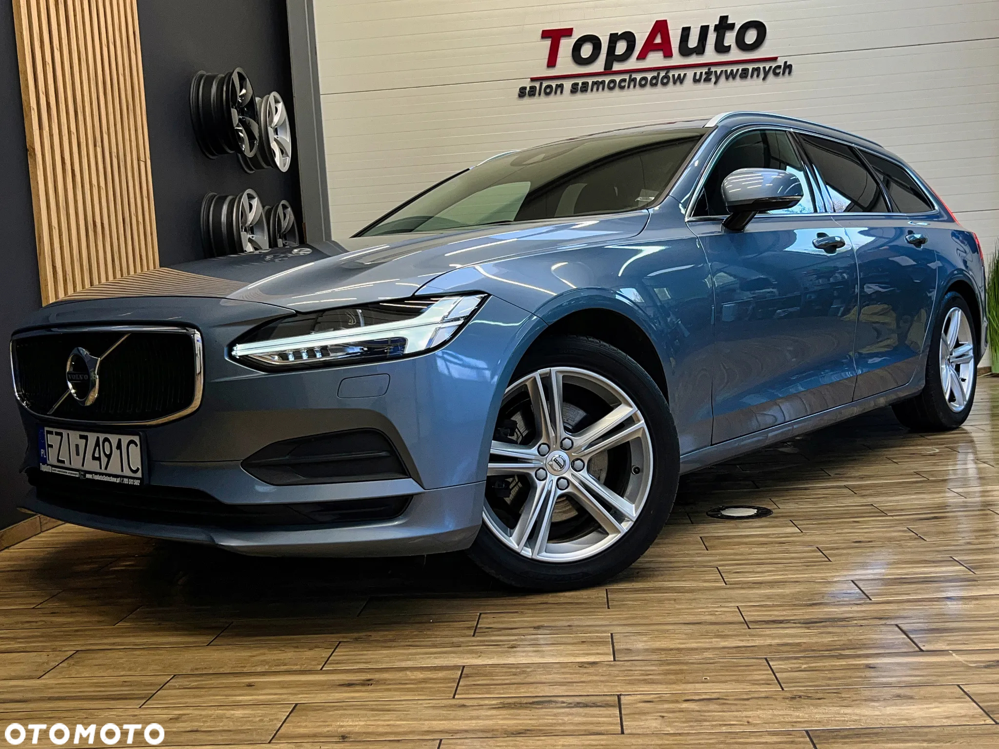 Volvo V90 D4 Momentum Pro - 2