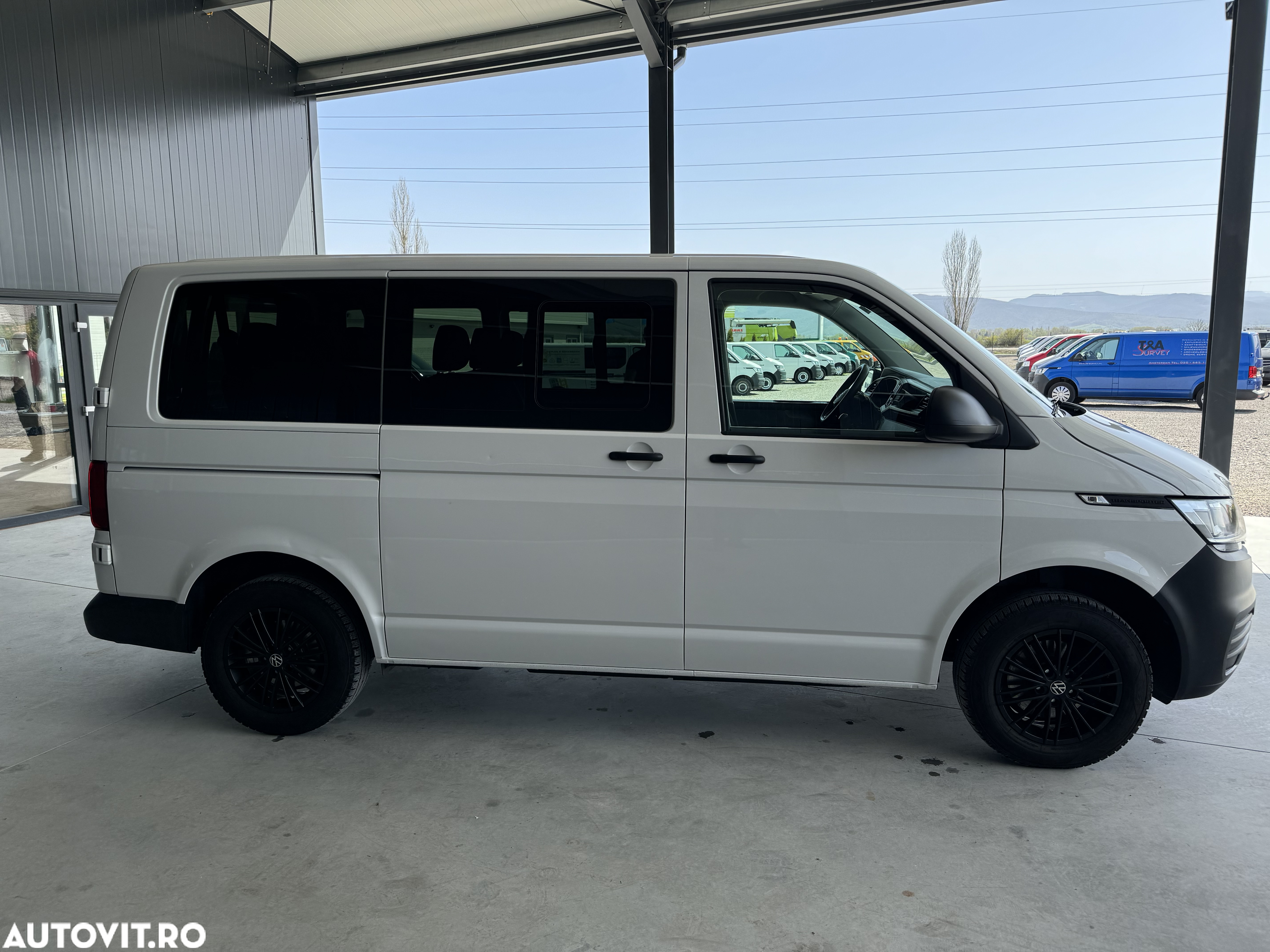 Volkswagen Transporter - 12