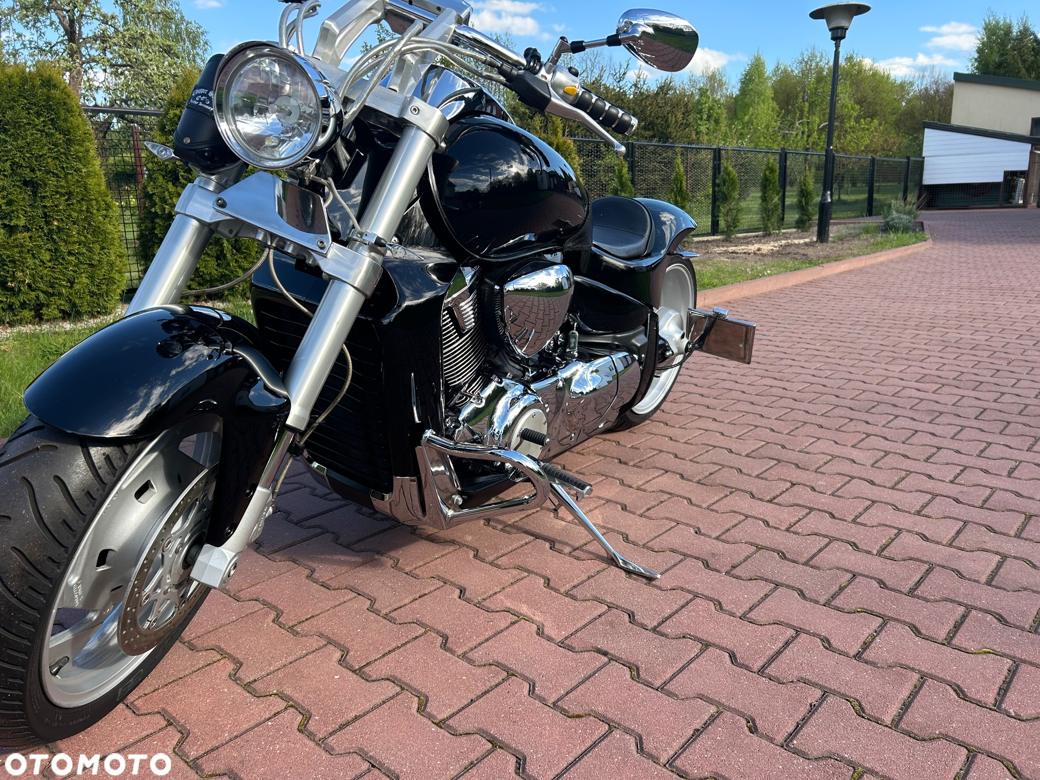Suzuki Intruder - 5