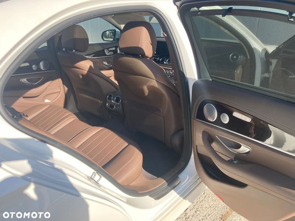 Mercedes-Benz Klasa E - 11