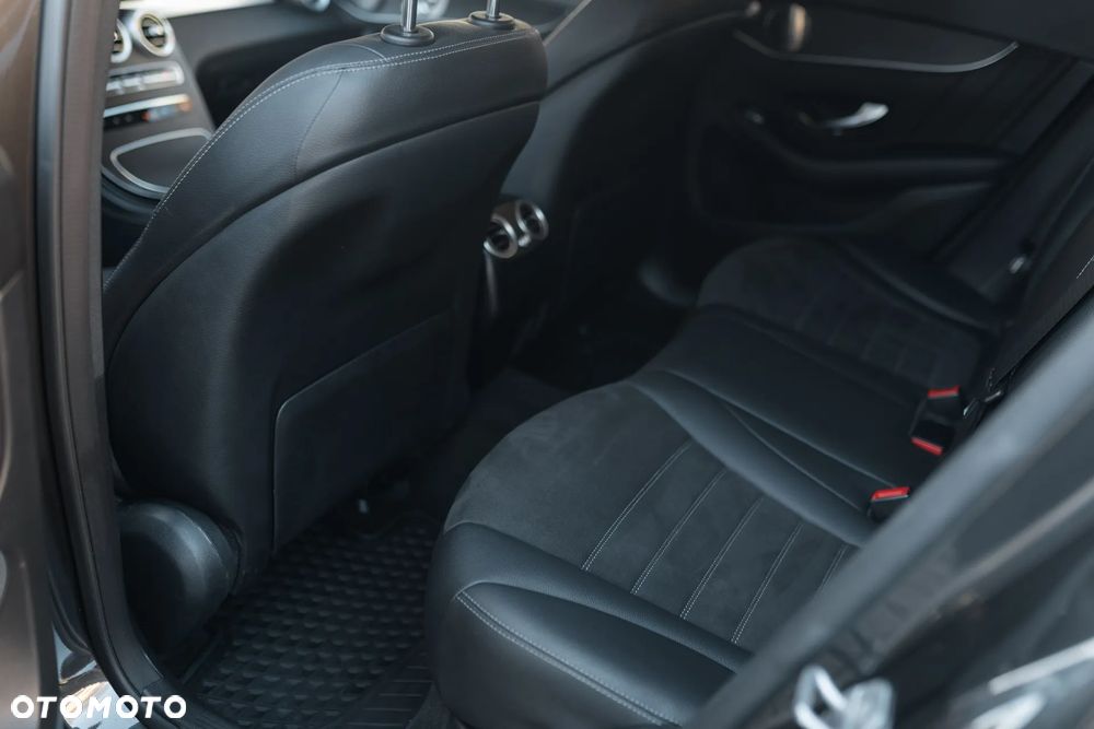 Mercedes-Benz GLC 300 de 4-Matic Business Edition - 20