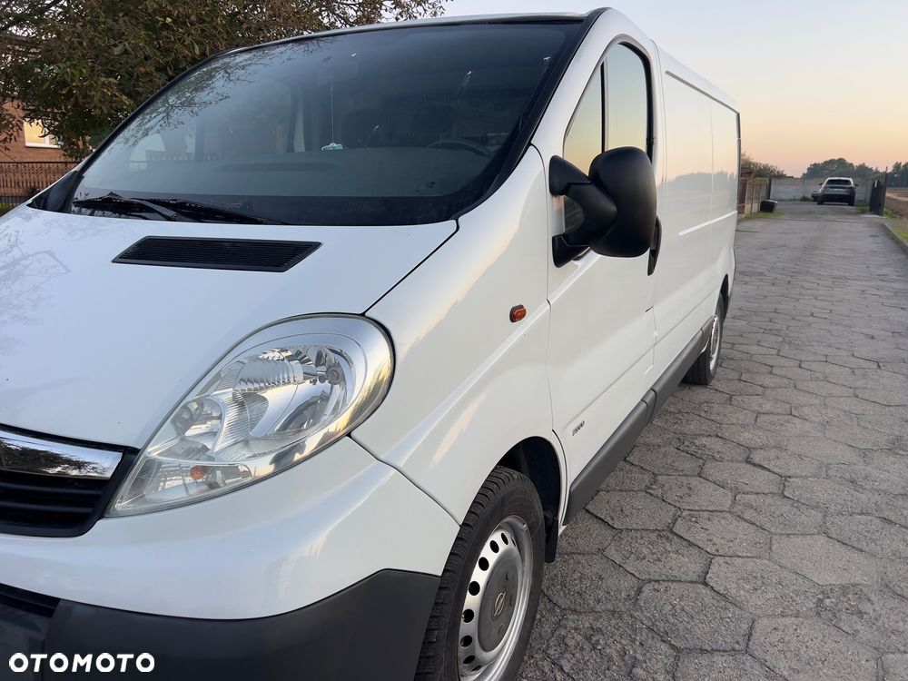 Opel Vivaro - 8