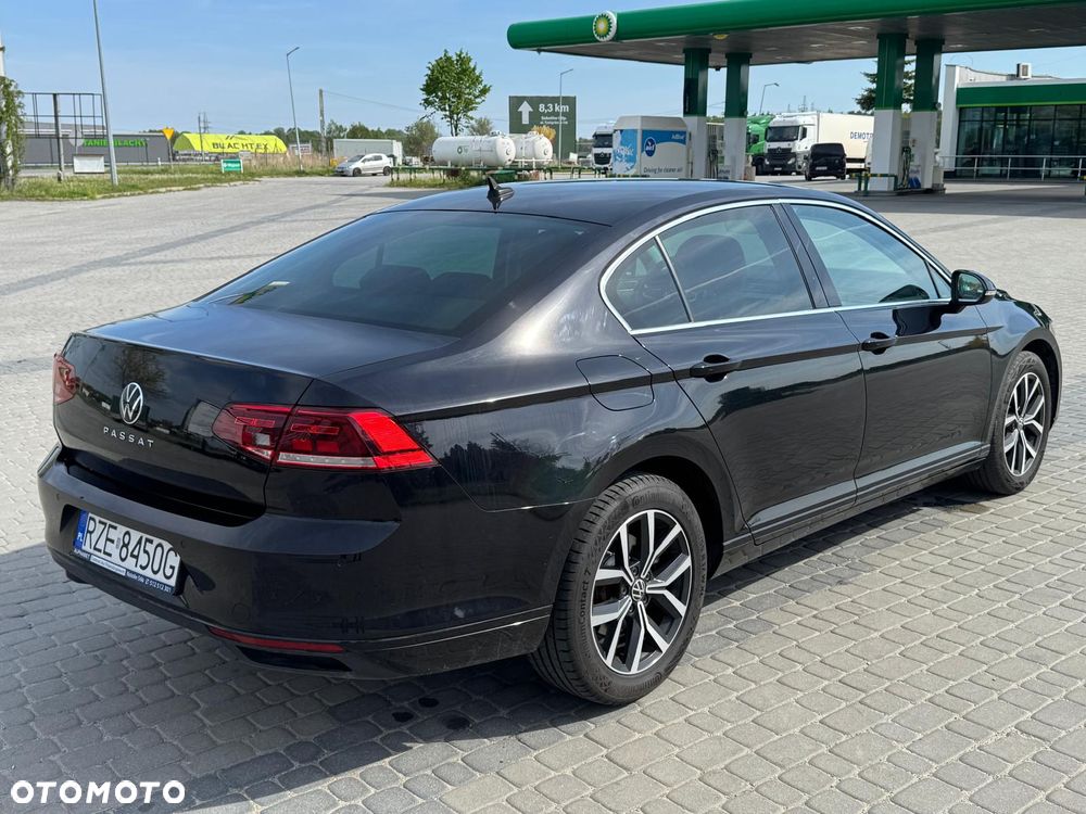 Volkswagen Passat - 3