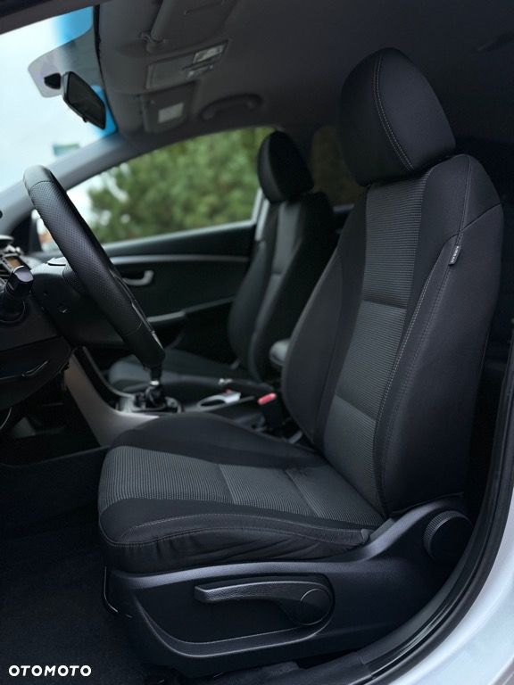 Hyundai i30 1.4 Comfort EU5 - 7