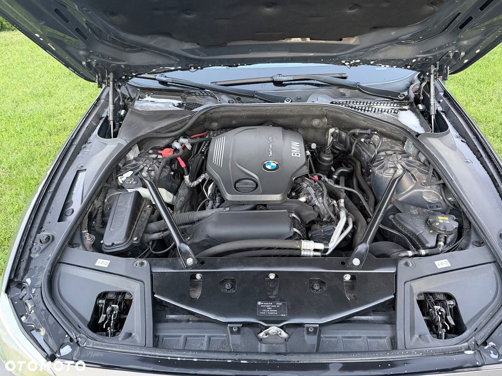 BMW Seria 5 520d M Sport - 31