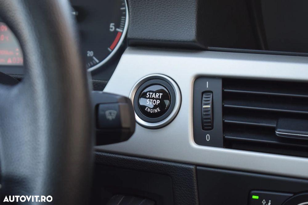 BMW Seria 3 318d Sport Line - 28