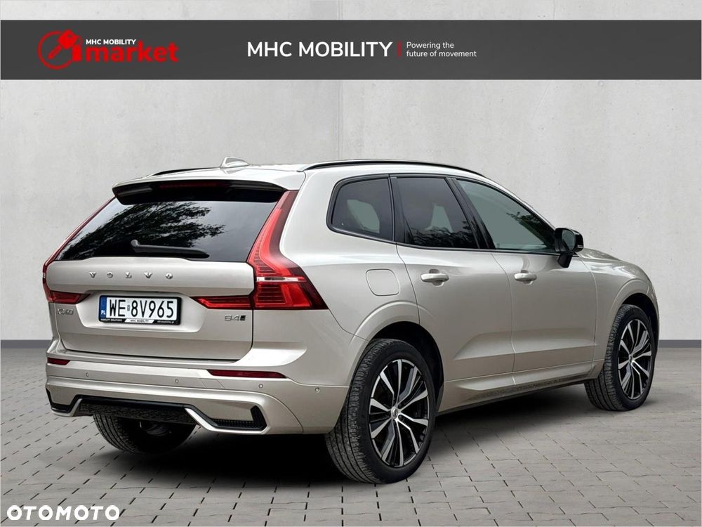 Volvo XC 60 B4 D AWD Ultimate Dark - 20