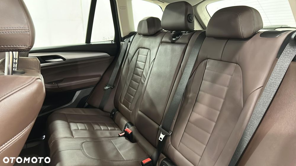 BMW X3 xDrive20d - 13