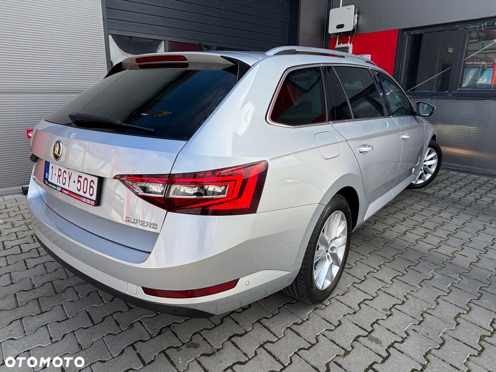 Skoda Superb 2.0 TDI DSG Style - 15