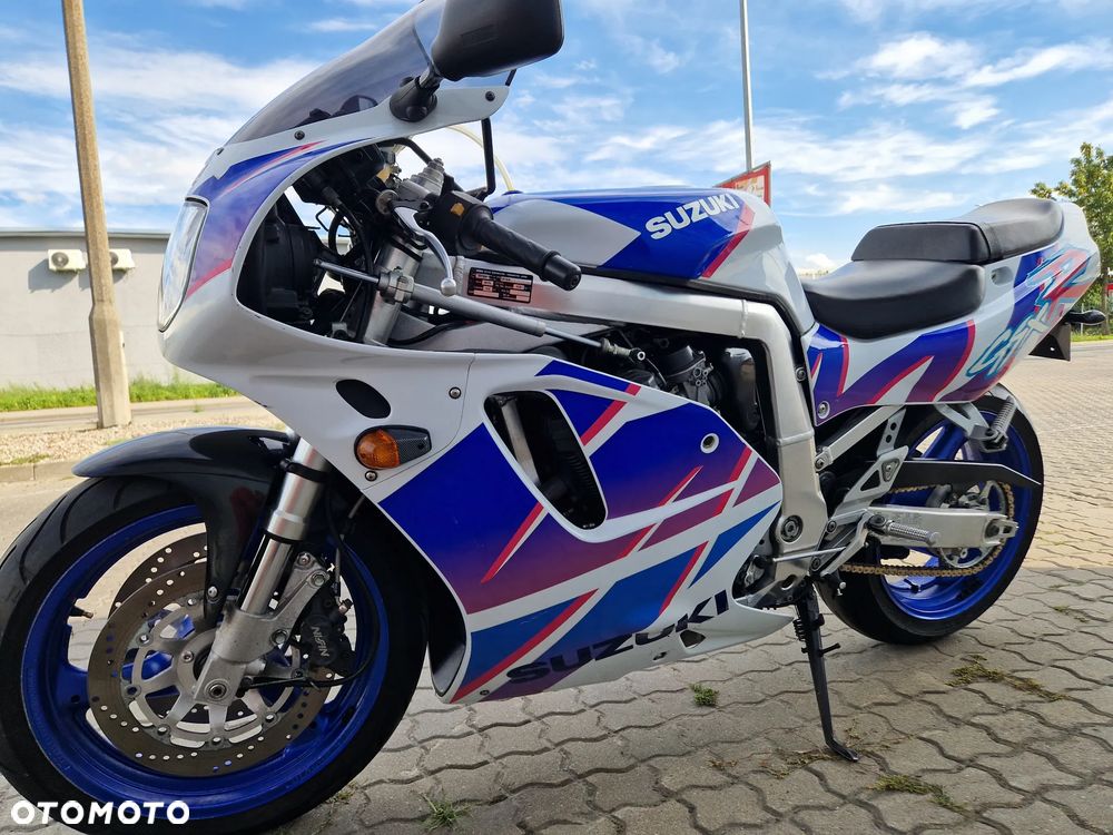Suzuki GSX-R - 4