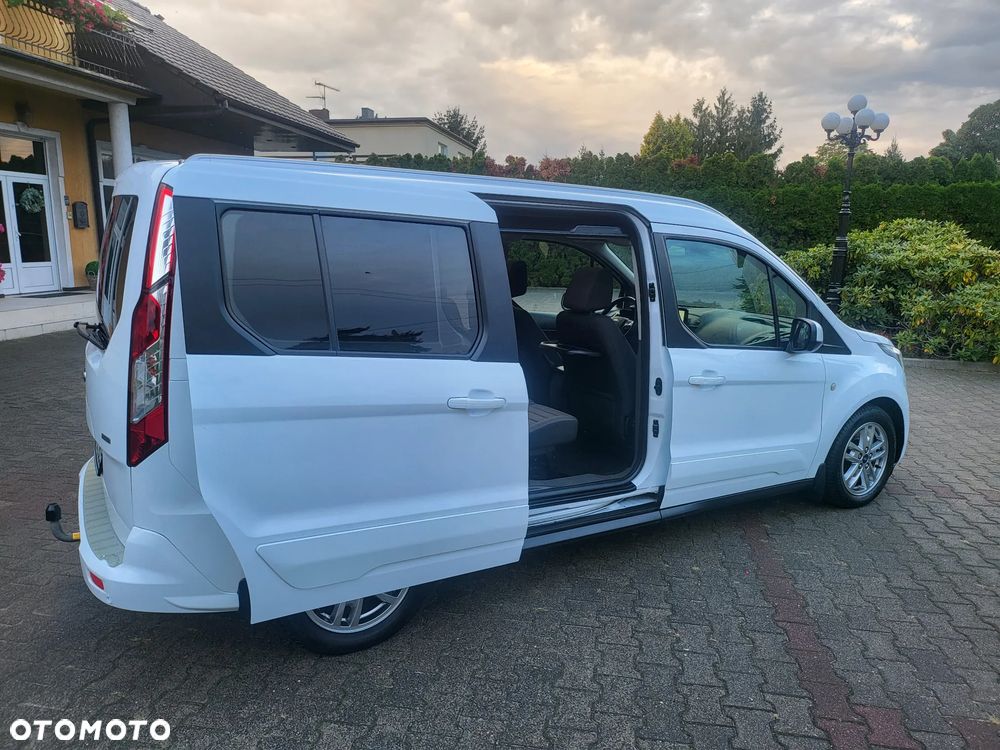 Ford Tourneo Connect Grand - 12