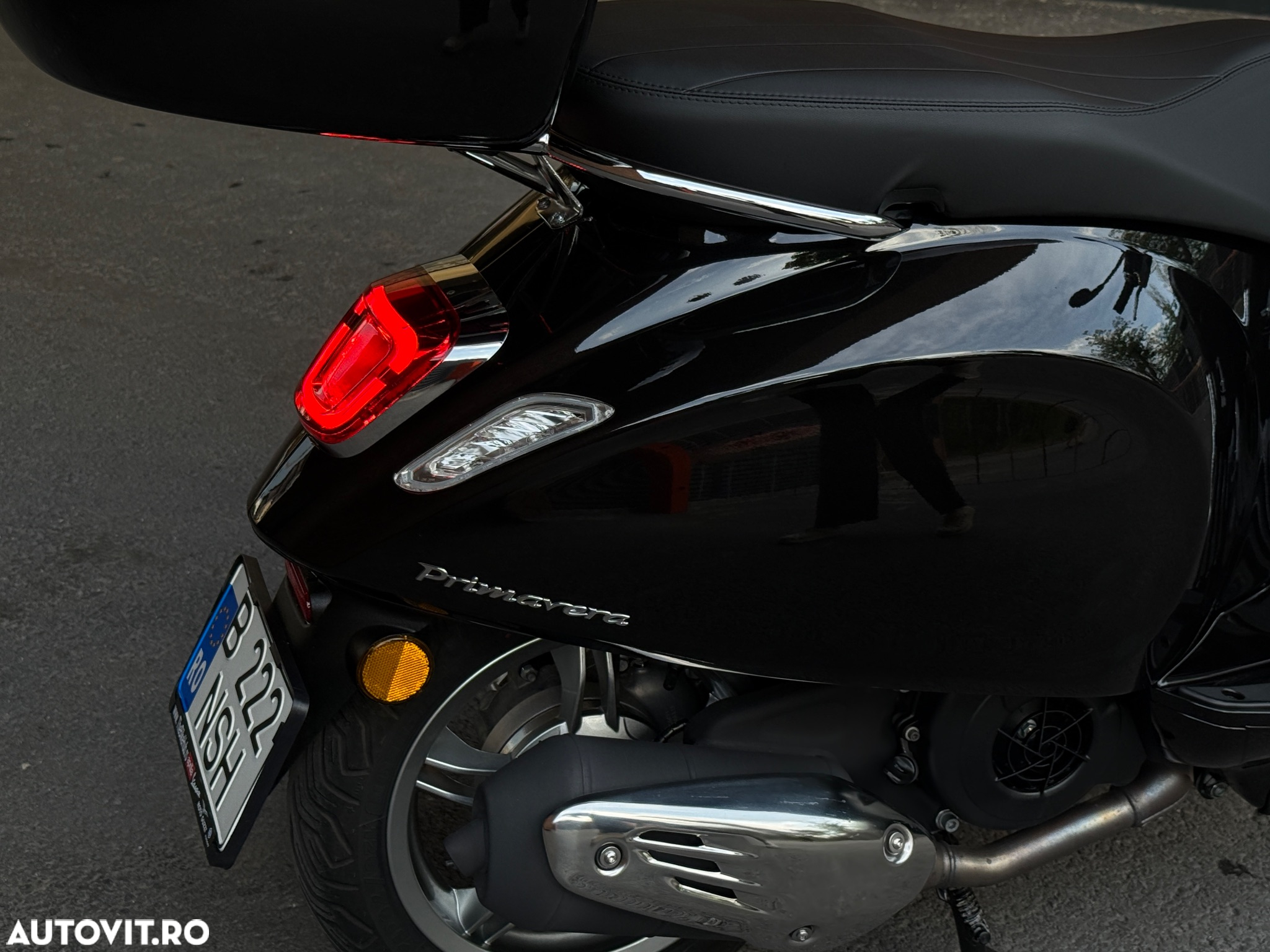 Vespa 125 Primavera - 12