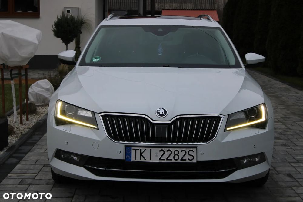 Skoda Superb 2.0 TDI Premium Edition - 3