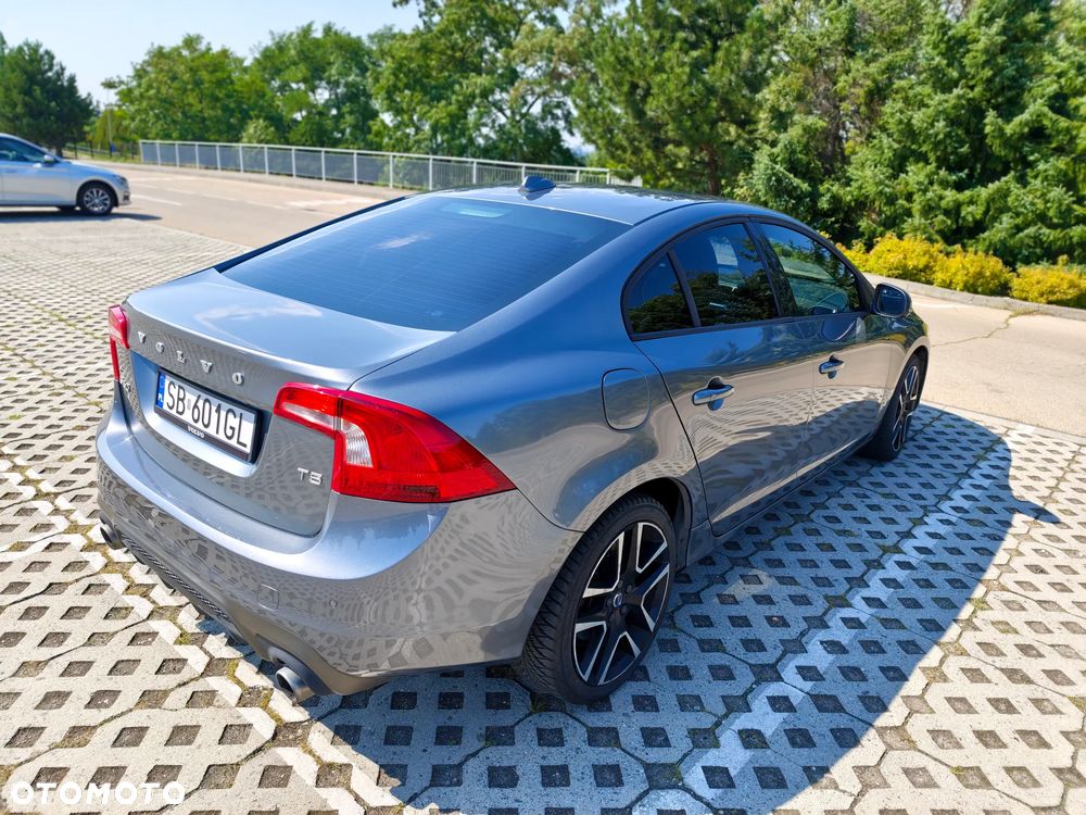 Volvo S60 T5 Drive-E Dynamic Edition (Momentum) - 6