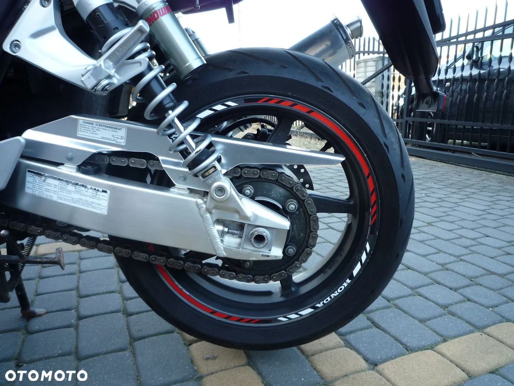 Honda CB - 11