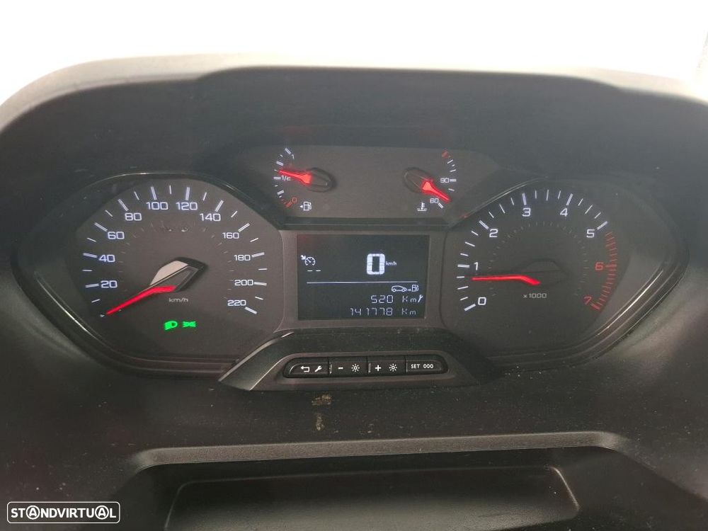 Peugeot Partner Premium 1.6 HDi 100CV * Gps/AC/ IVA incluído - 8