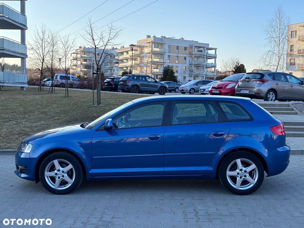 Audi A3 Sportback 1.6 Ambiente - 22