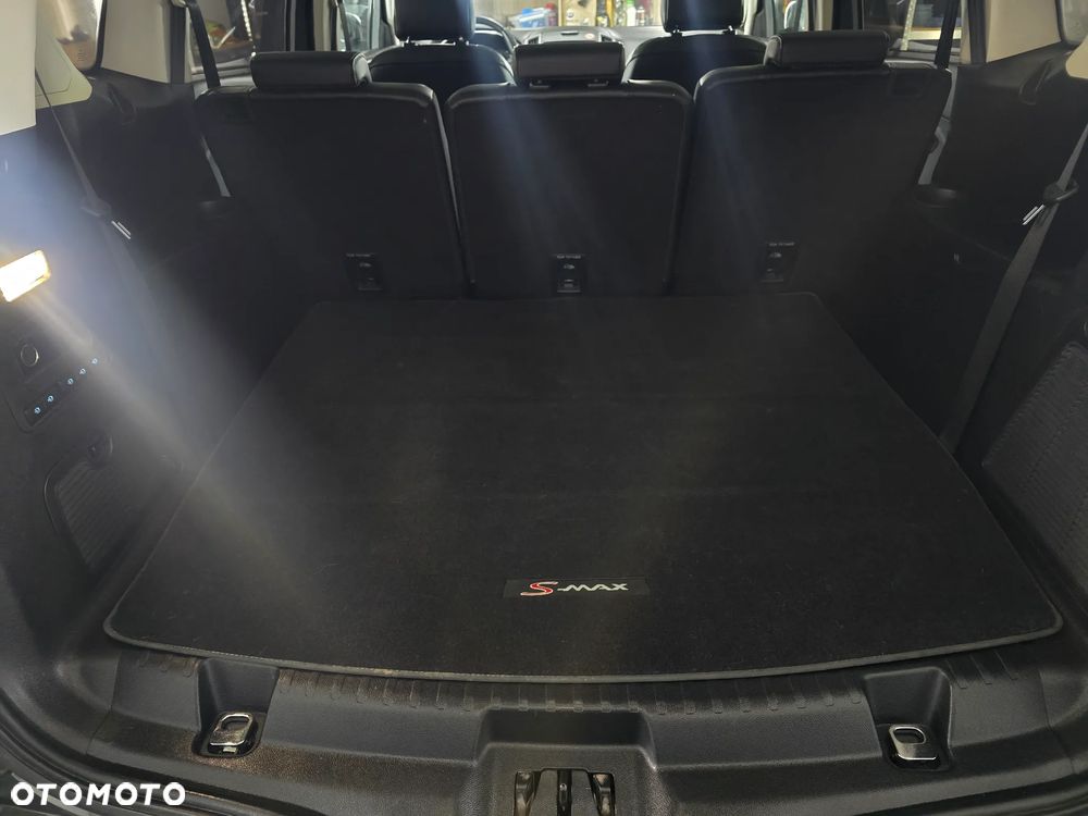 Ford S-Max 2.0 TDCi Titanium PowerShift - 39