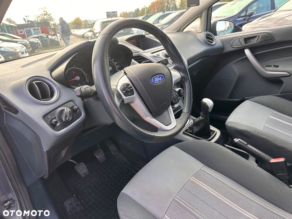 Ford Fiesta - 19