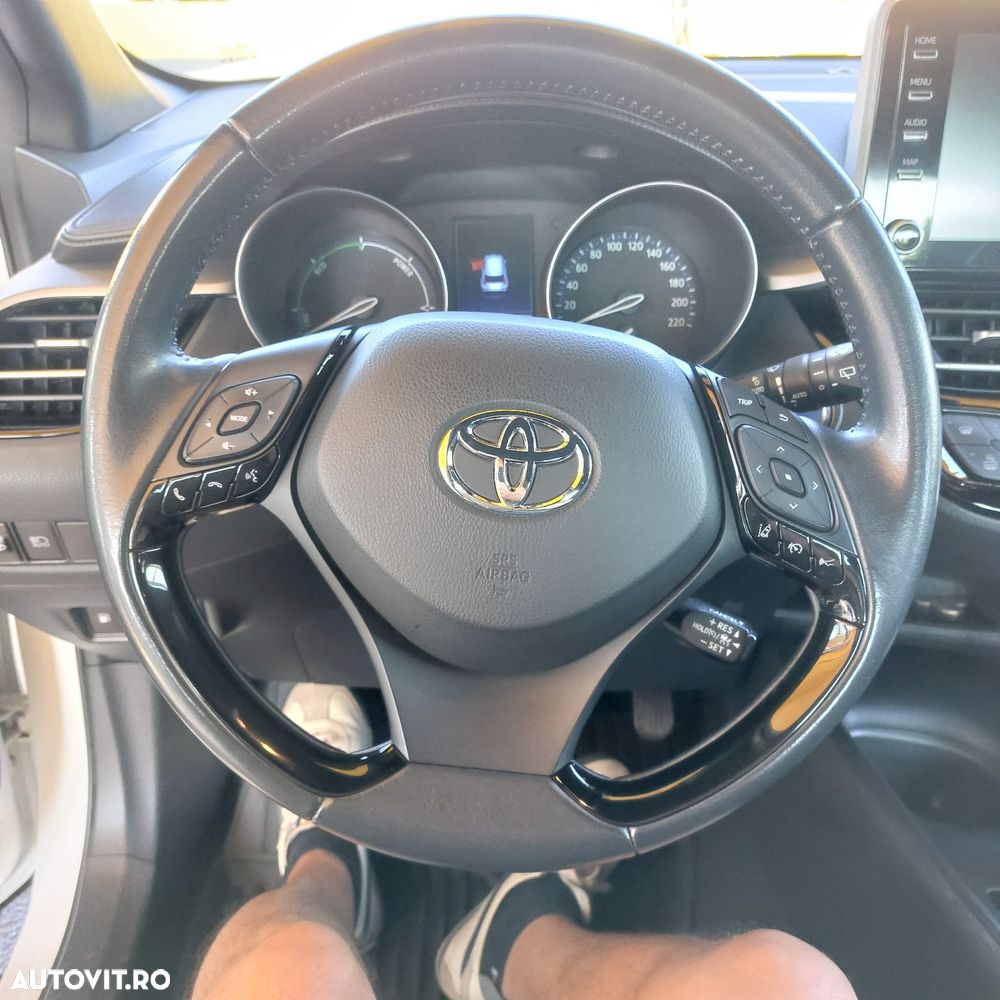 Toyota C-HR - 3