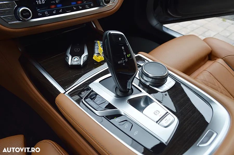 BMW Seria 7 730d xDrive Edition Exclusive - 37