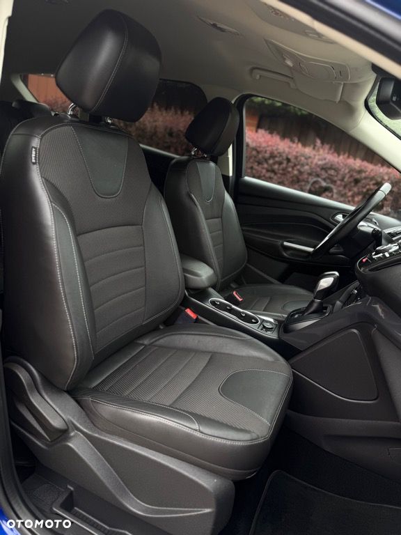Ford Kuga 2.0 TDCi 4x4 Titanium - 37
