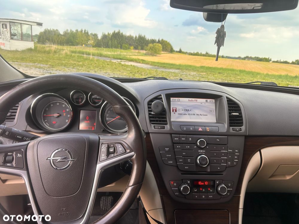 Opel Insignia 2.0 T Cosmo 4x4 - 29