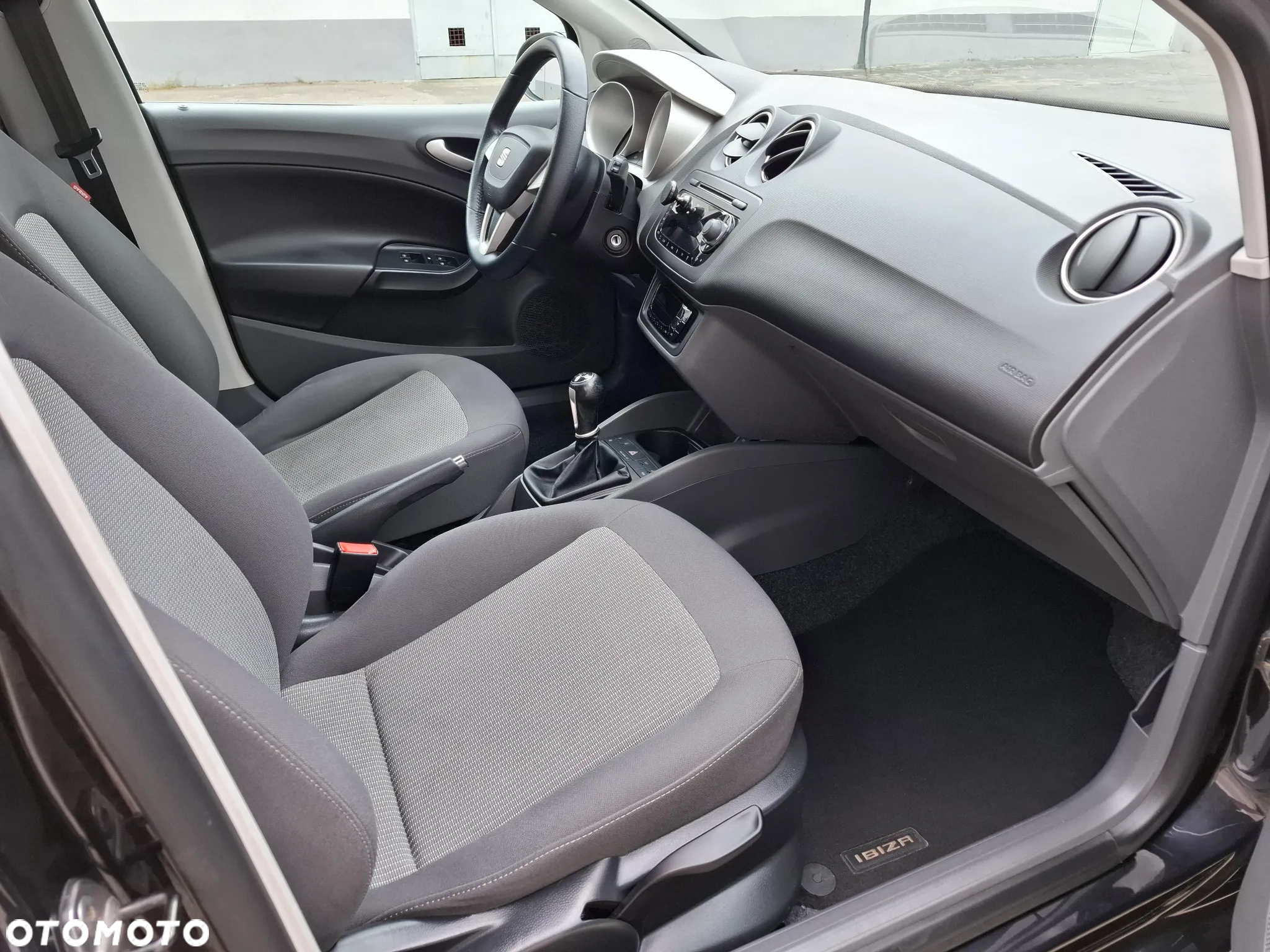 Seat Ibiza 1.4 16V Style - 11