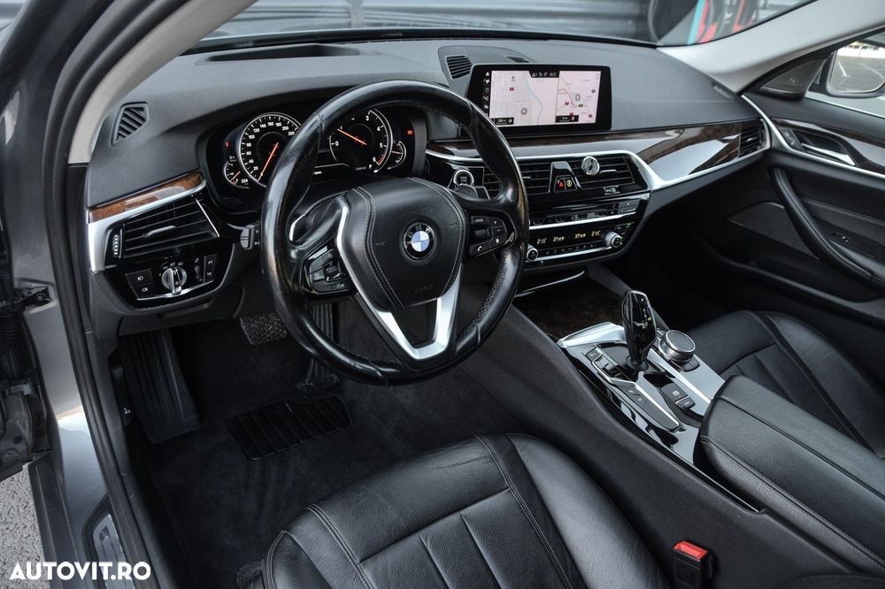 BMW Seria 5 520d xDrive AT - 13