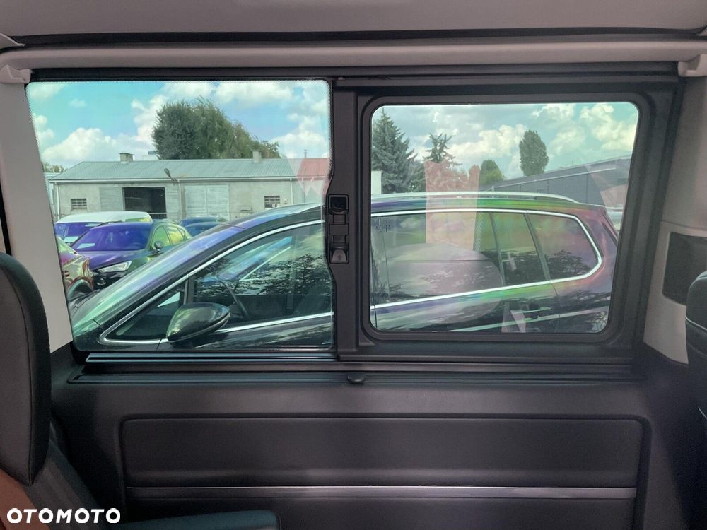 Volkswagen Multivan - 28