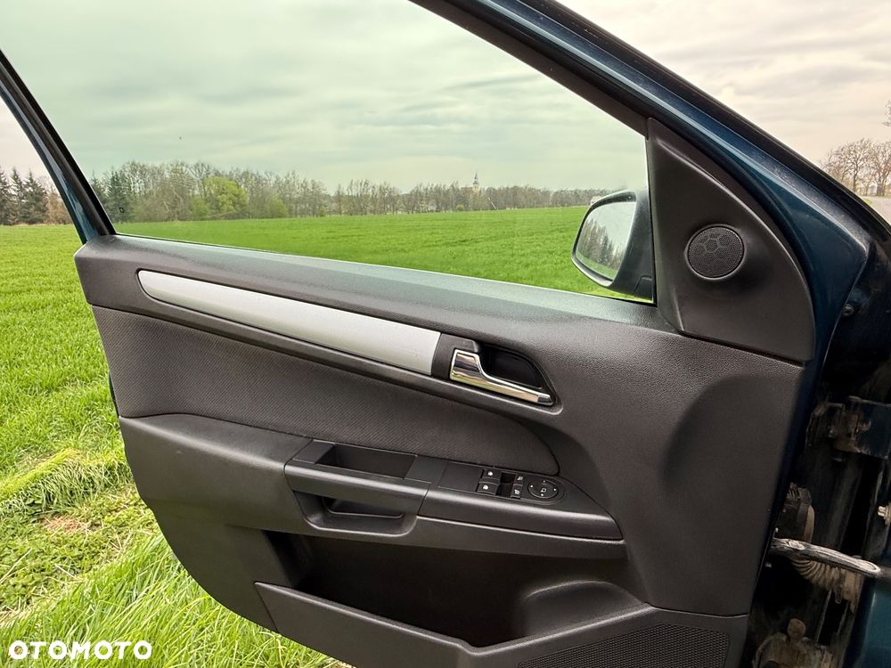 Opel Astra 1.9 CDTI Cosmo - 13