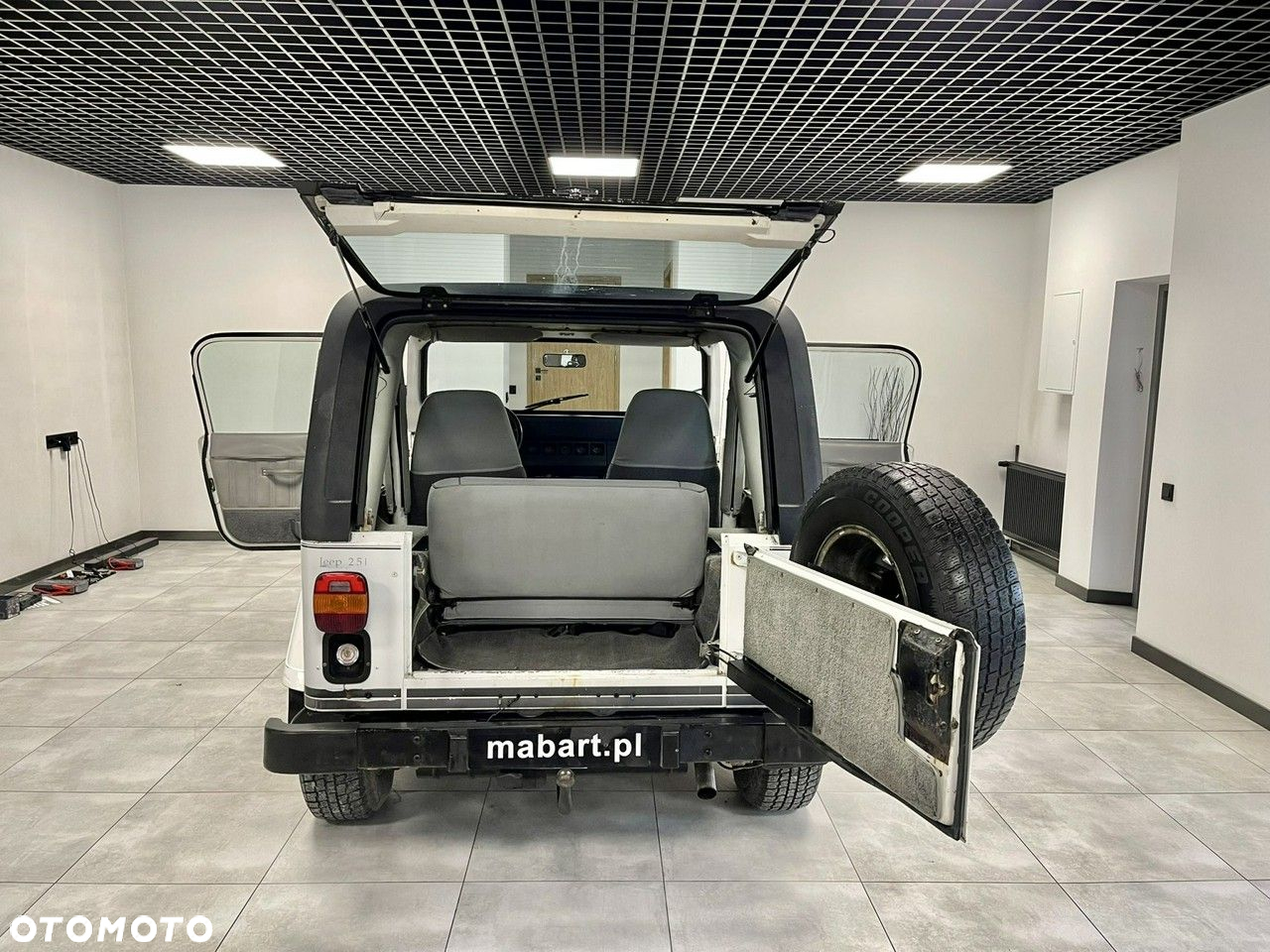 Jeep Wrangler 2.5L - 14