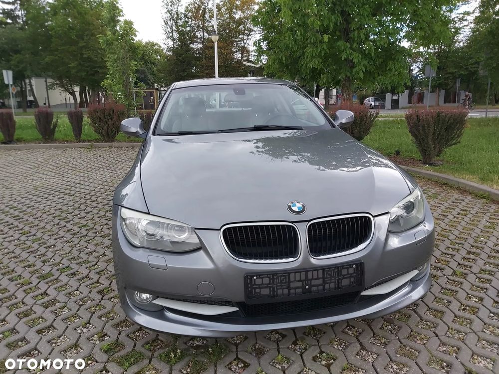 BMW Seria 3 320d DPF Efficient Dynamics Edition - 9