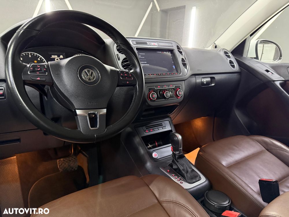 Volkswagen Tiguan 2.0 TDI 4Motion DSG Sport & Style - 17