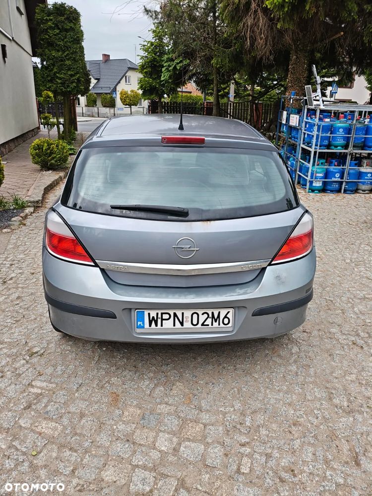 Opel Astra 1.7 CDTI - 8