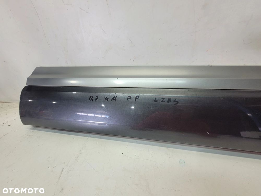 LISTWA DOLNA DRZWI PRAWY PRZÓD AUDI Q7 4M 4M0853960B LZ7S - 3