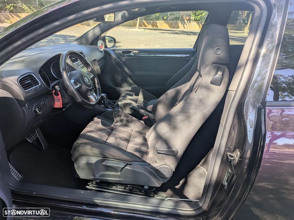 VW Golf 2.0 GTI DSG - 4