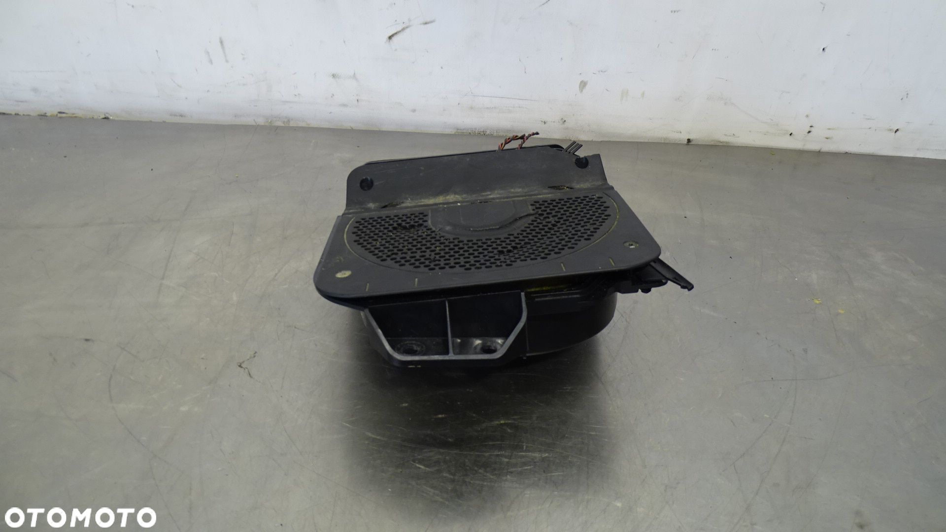 GŁOŚNIK SUBWOOFER BMW F30 320D ED 430407803424 - 1