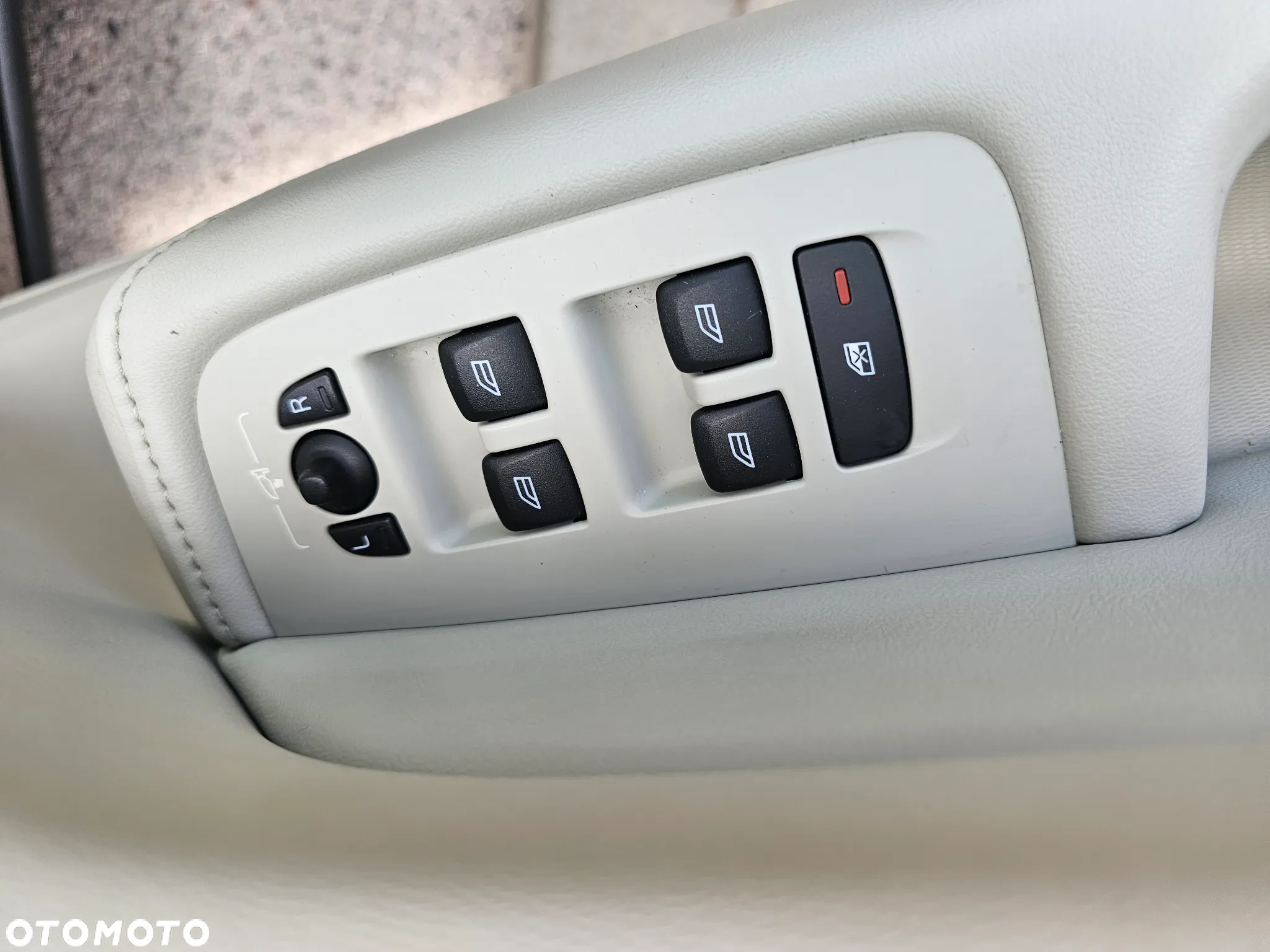 Volvo XC 60 D5 AWD Inscription - 32