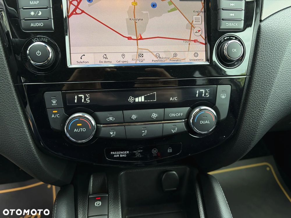 Nissan Qashqai 1.3 DIG-T N-Connecta - 29