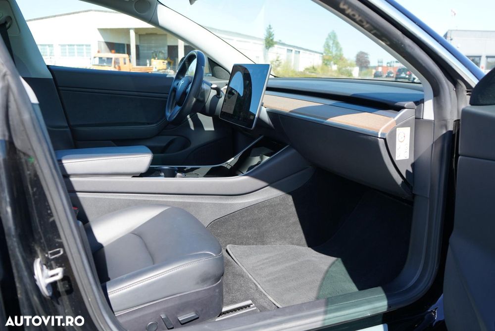 Tesla Model 3 Langstreckenbatterie Allradantrieb Dual Motor - 12